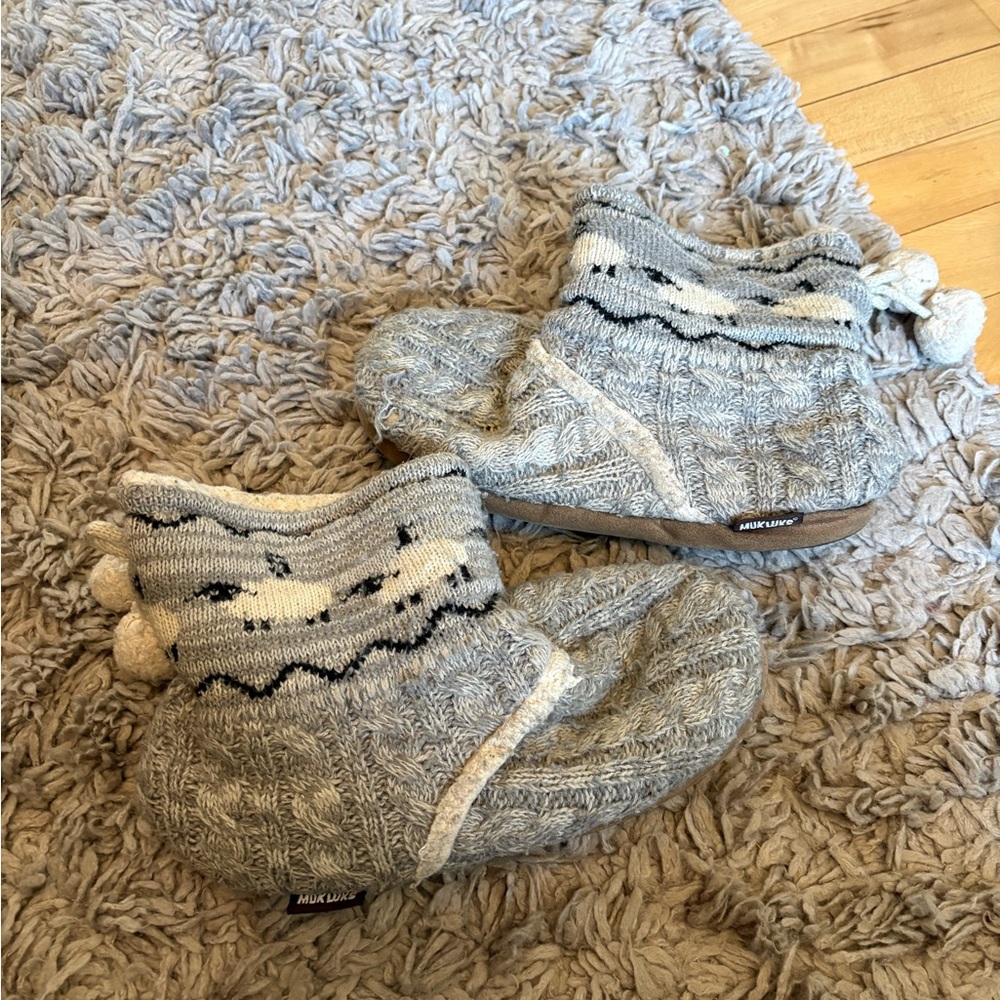 Cozy Gray Knit Slipper Socks boots muk luks M